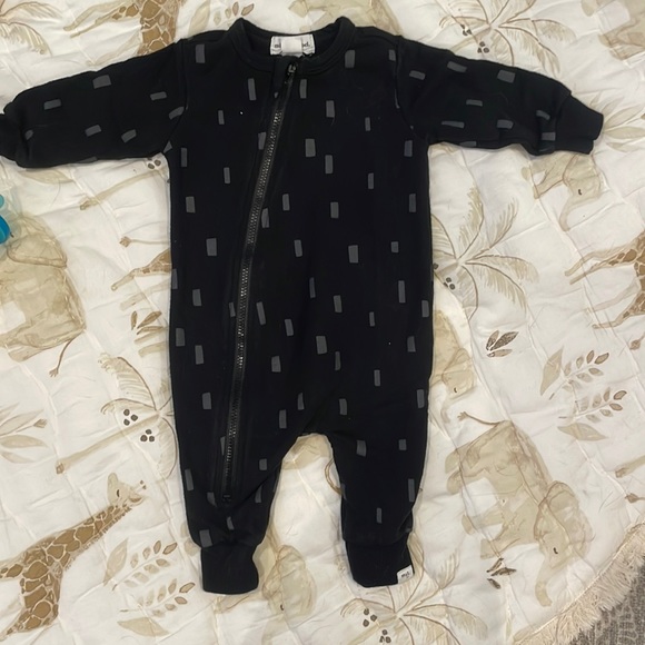 Miles The Label Other - Miles The Label Baby Asymmetrical Zip Romper,Black with Gray 3 months